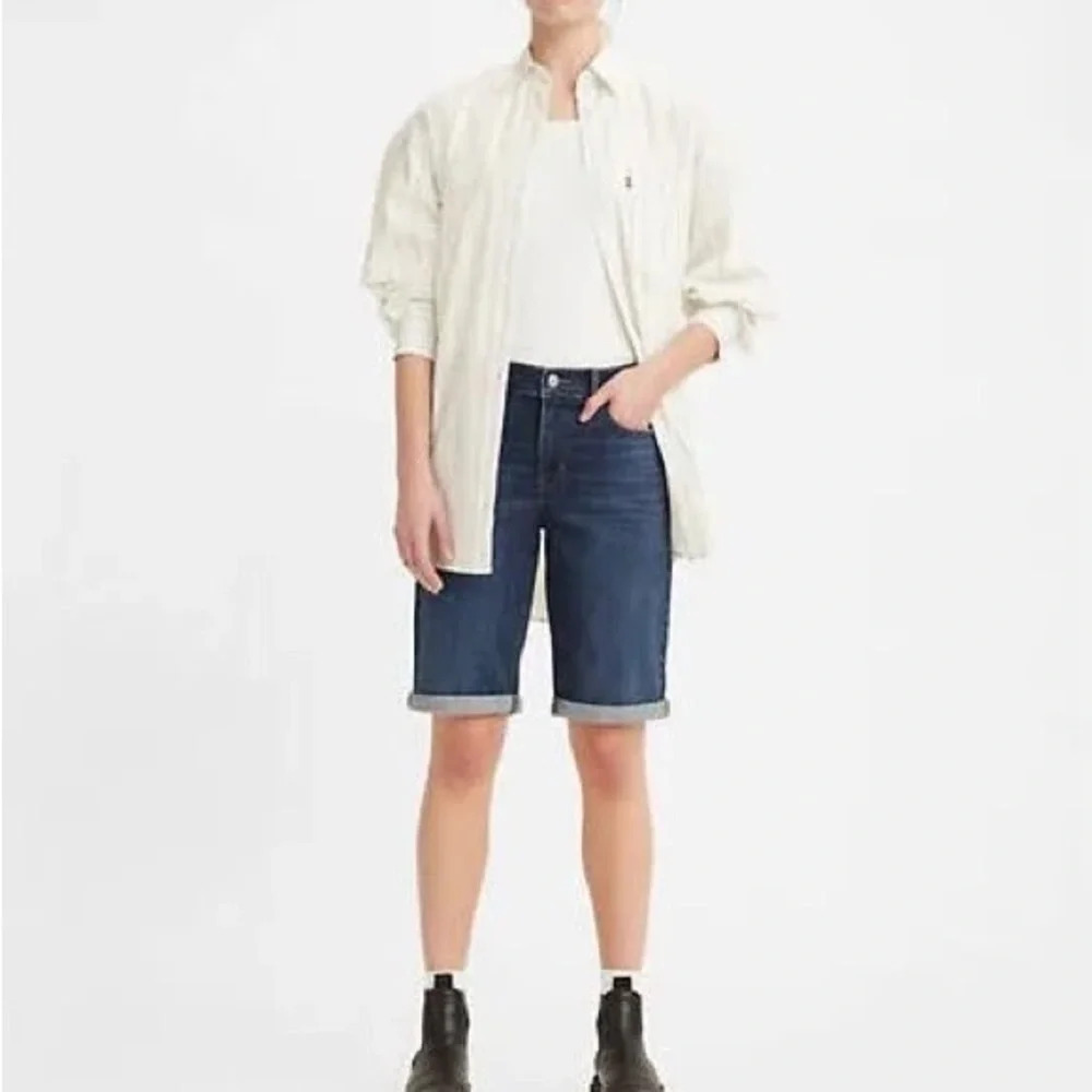 Levi's Classic Bermuda Denim Shorts in Lapis Midnight - Size 30